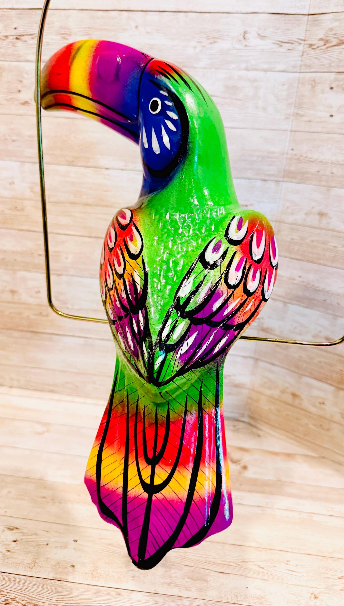 Hanging Exotic Toucan in Ring Mexican Pottery Ceramic Tucan oh  Pajaro Mexicano De Cerámica en Su Aro