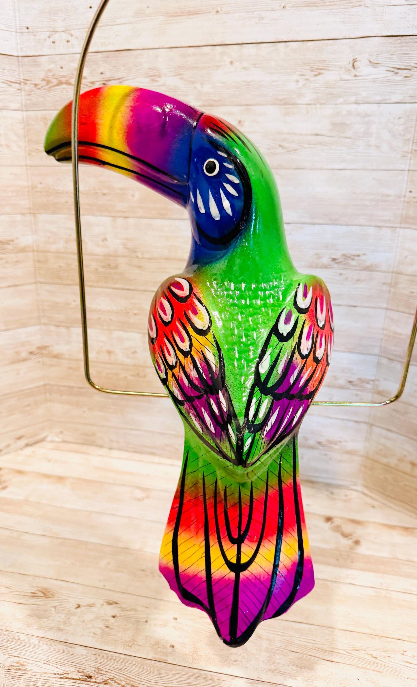 Hanging Exotic Toucan in Ring Mexican Pottery Ceramic Tucan oh  Pajaro Mexicano De Cerámica en Su Aro
