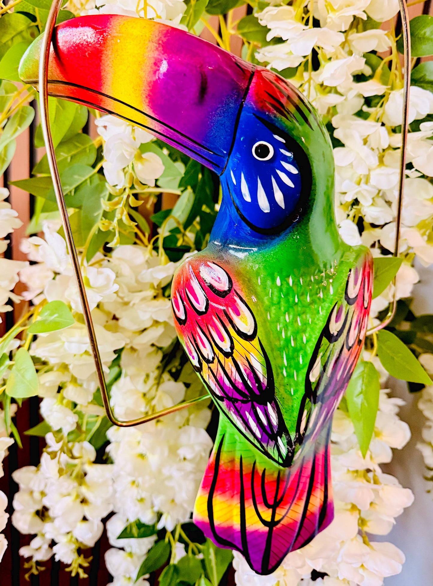 Hanging Exotic Toucan in Ring Mexican Pottery Ceramic Tucan oh  Pajaro Mexicano De Cerámica en Su Aro