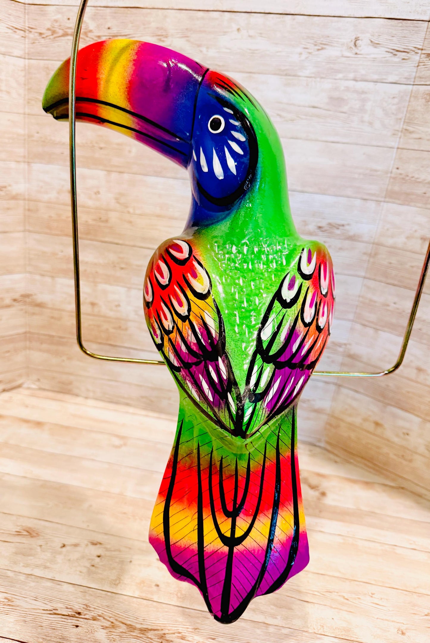 Hanging Exotic Toucan in Ring Mexican Pottery Ceramic Tucan oh  Pajaro Mexicano De Cerámica en Su Aro