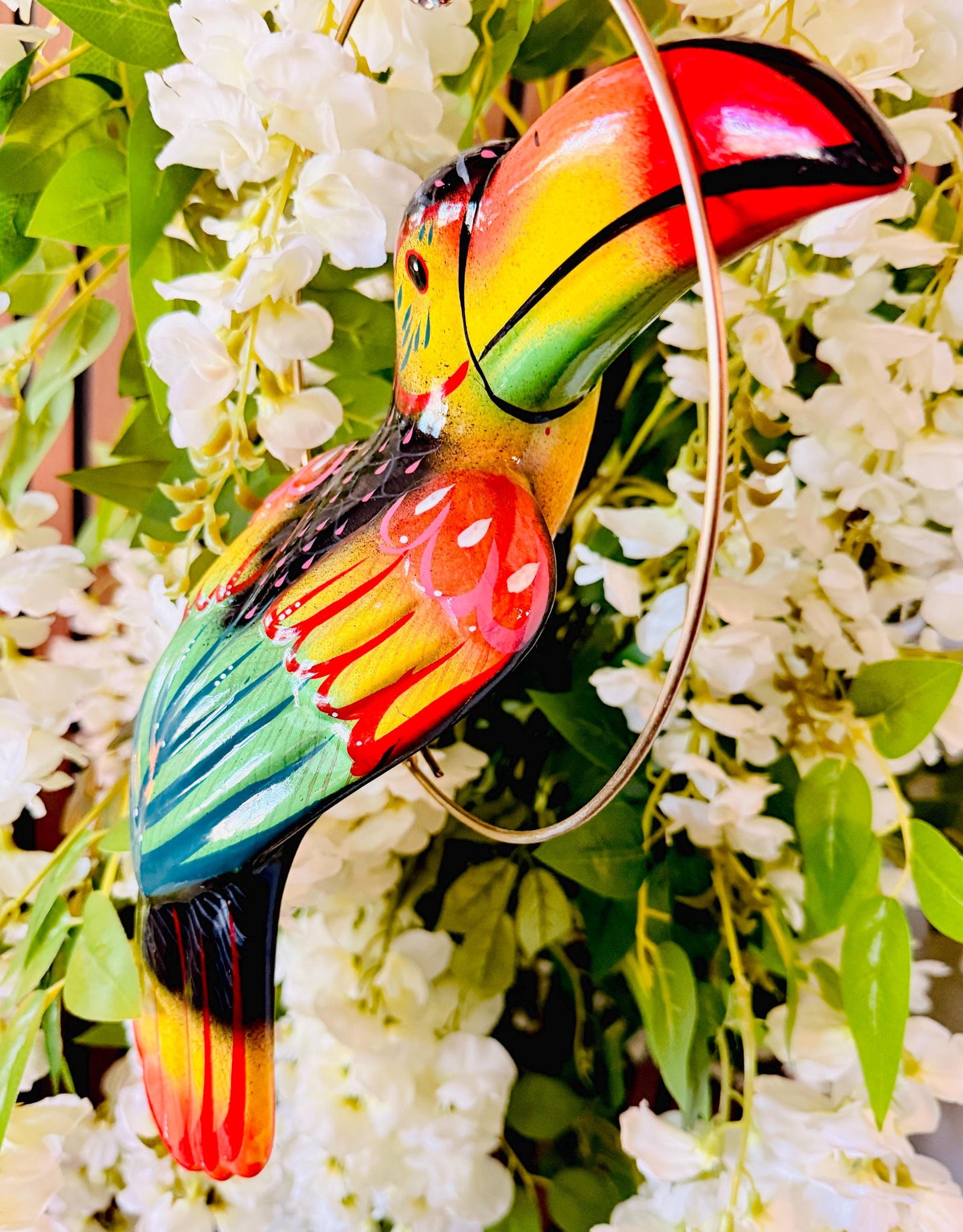 Hanging Exotic Toucan in Ring Mexican Pottery Ceramic Tucan oh  Pajaro Mexicano De Cerámica en Su Aro