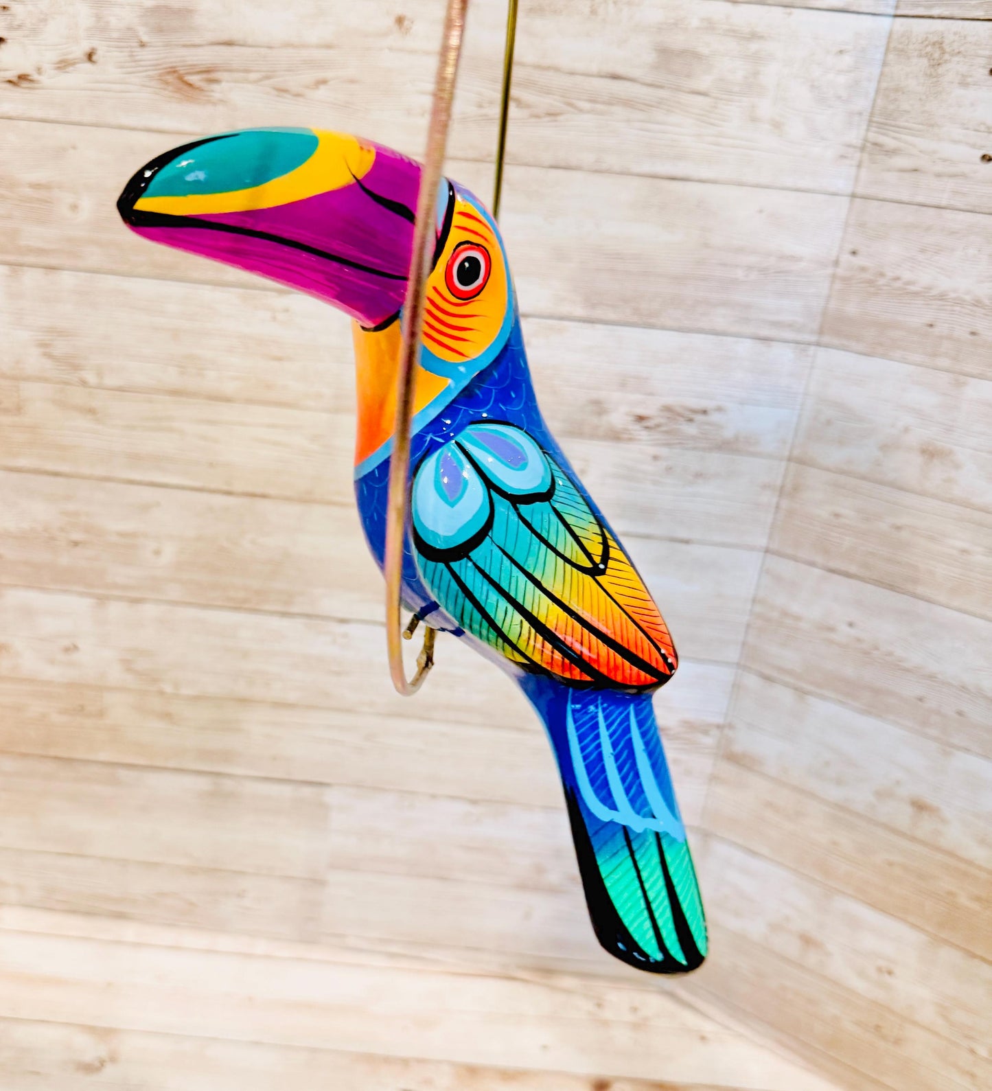 Hanging Exotic Bird in Ring Mexican Pottery Ceramic Pajaro Mexicano De Cerámica en Su Aro